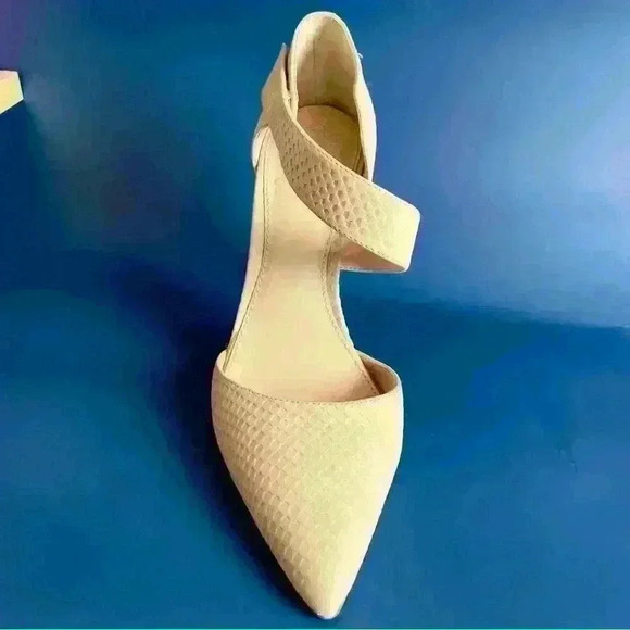 Vince Camuto Carlotte Pointed Toe Leather D'Orsay Pump High Heel Beige Cream  7M - Picture 11 of 17